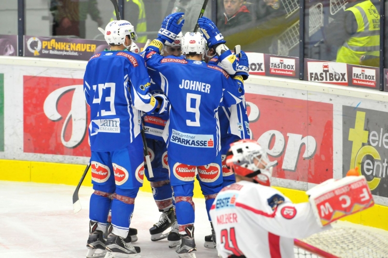 Wie schon am Sonntag im Derby jubelten am Dienstag am Ende die Cracks des EC VSV! DSC 4144